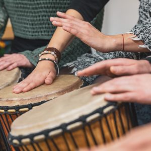Cours de percussions (djembé sabar) Ngaparou